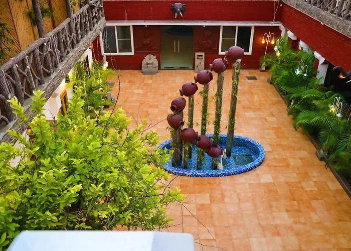 Oyo Rooms Heritage Charbagh